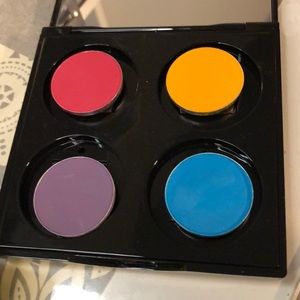 4 MAC single eyeshadows